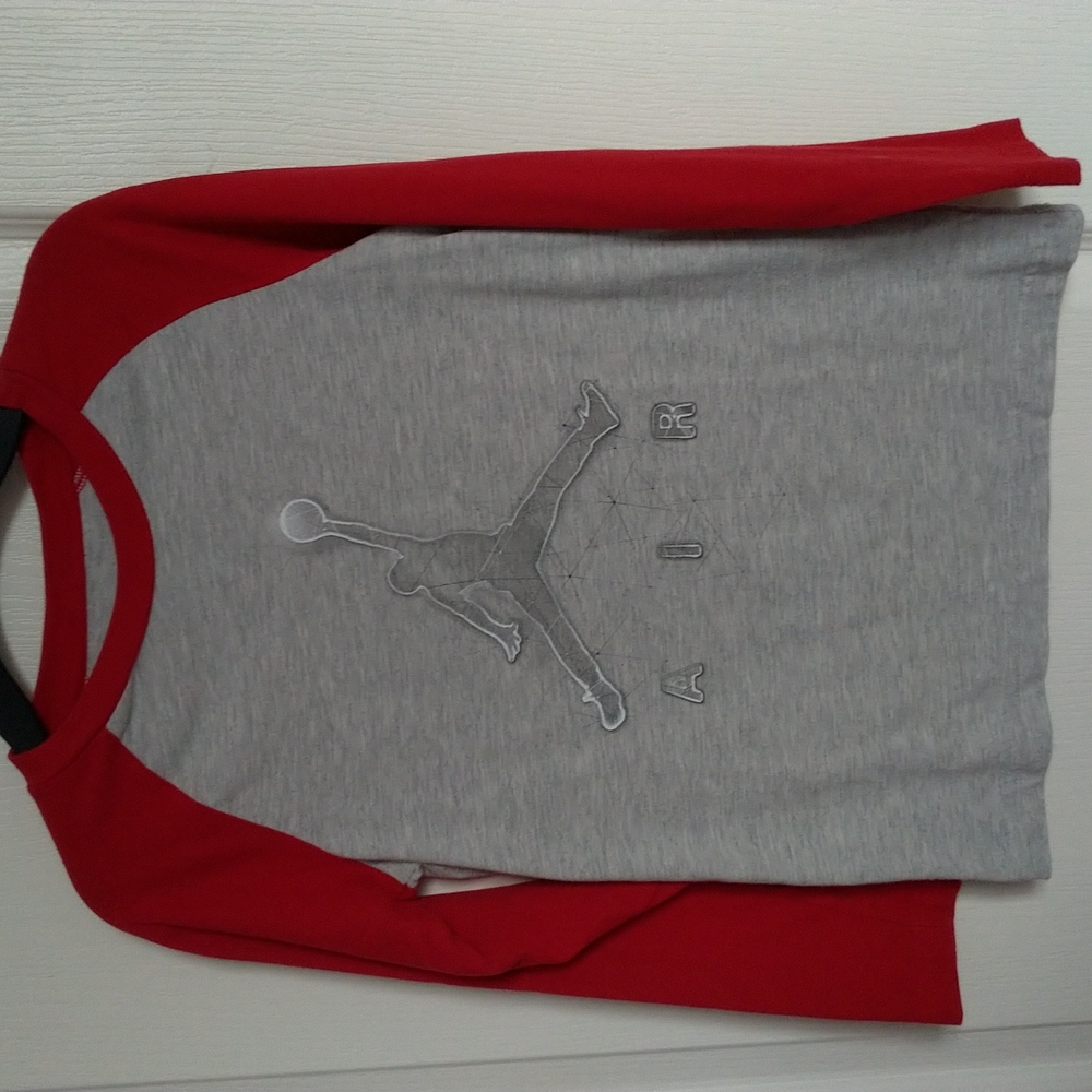 Nike long sleeve t-shirt
